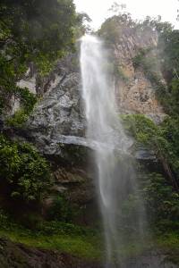 Wasserfall im Parque Nacional do Pr&iacute;ncipe